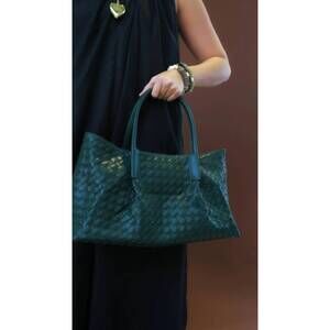 NEW ACCESSORY CONCIERGE women's morgan bag in emerald green